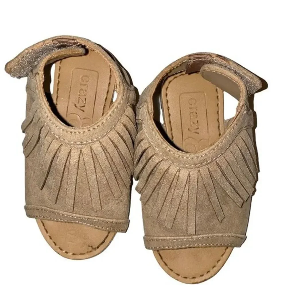 🎀3/$23🎀 crazy 8 nude fringe bootie flats